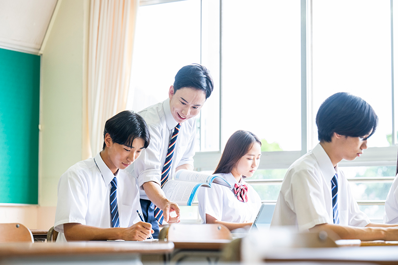 育英高等学校の授業風景